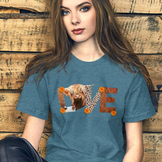 Cute Highland cow lover t-shirt is the perfect gift for that country loving, cow lover in your life.